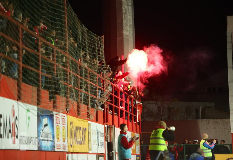 Može i bez podrške navijača: Zrinjski protutnjao Veležovim stadionom 